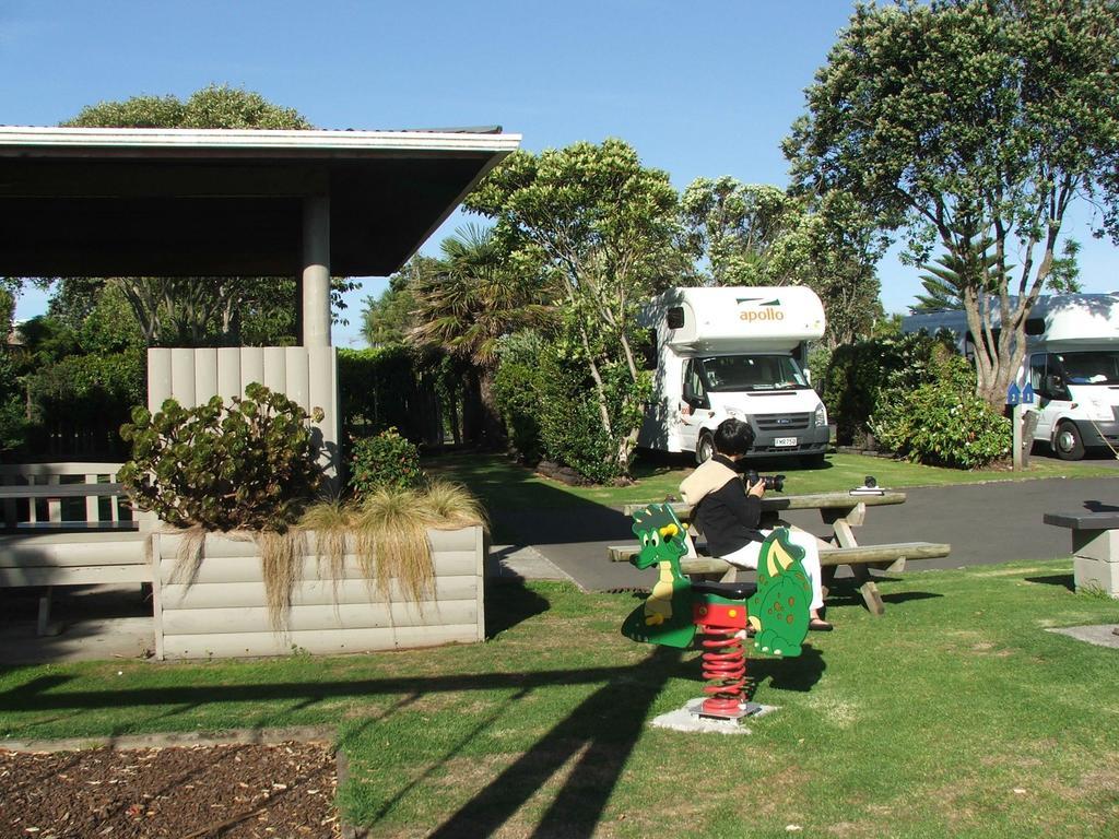 New Plymouth Top 10 Holiday Park Hotel Exterior photo