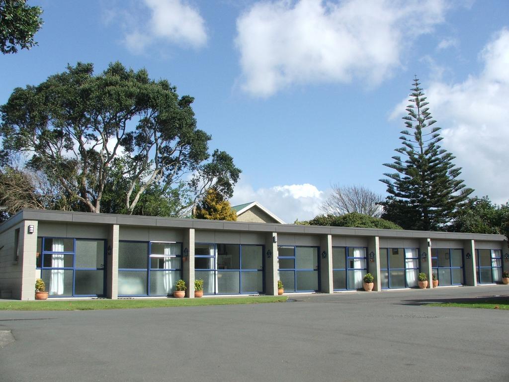 New Plymouth Top 10 Holiday Park Hotel Exterior photo