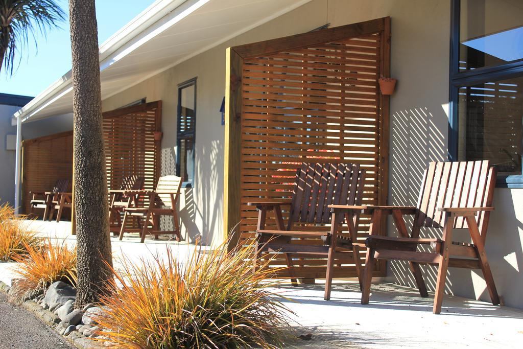 New Plymouth Top 10 Holiday Park Hotel Room photo