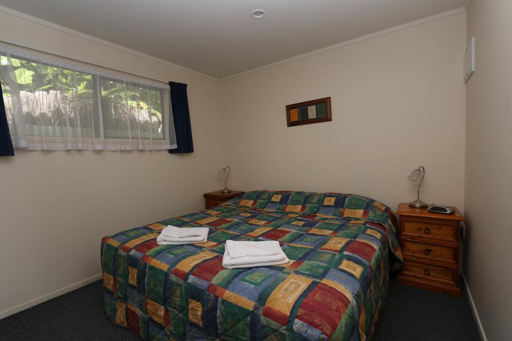 New Plymouth Top 10 Holiday Park Hotel Room photo